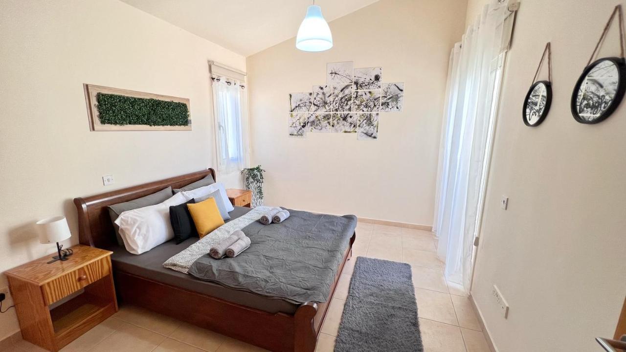 Melanos Sea View Apartment Paphos Exterior photo